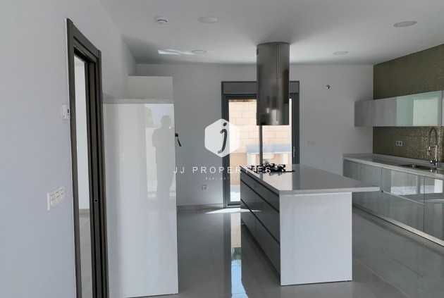 Obra nueva - Villa -
Pinoso - Camino Del Prado