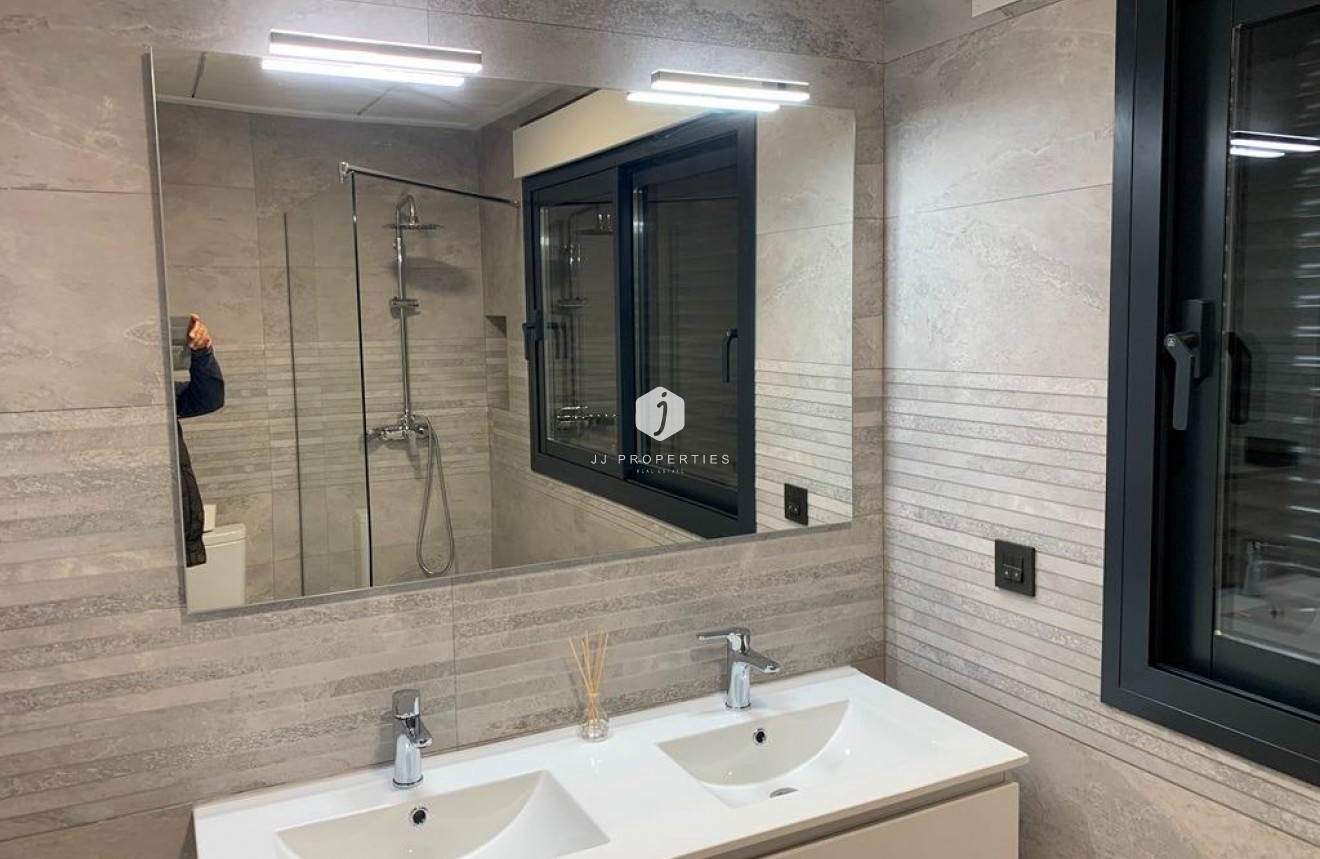 Obra nueva - Villa -
Pinoso - Camino Del Prado