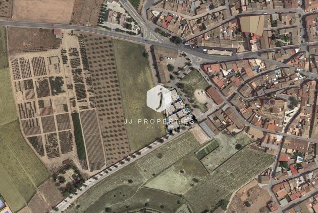 Obra nueva - Villa -
Hondón de las Nieves - Centro