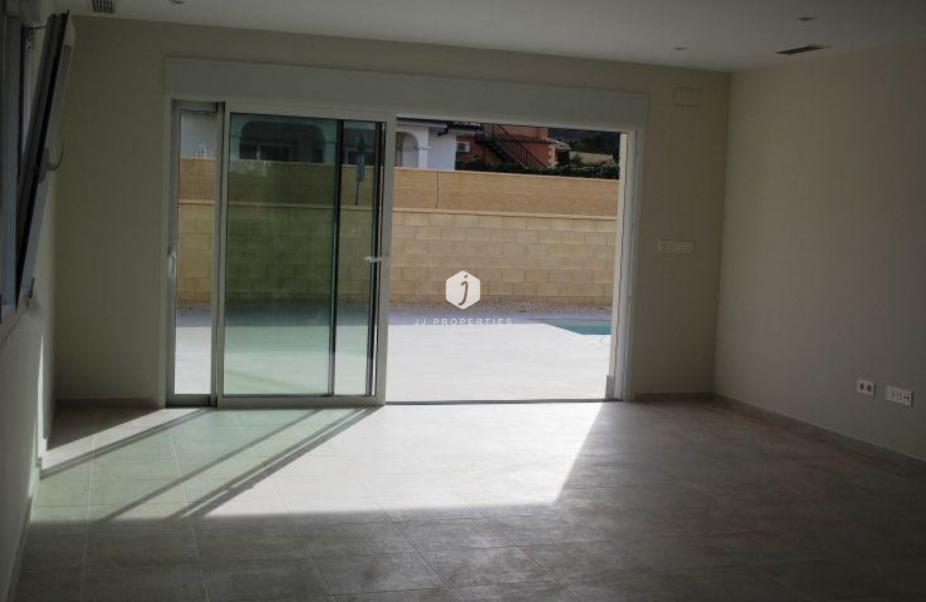 Obra nueva - Villa -
La Romana - Villas de la Romana