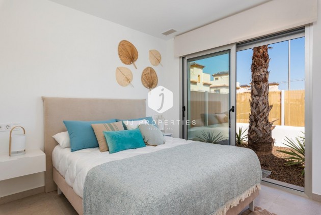 Obra nueva - Villa -
Los Alcazares - Serena Golf