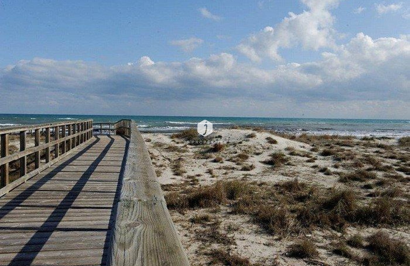 Obra nueva - Chalet -
San Pedro del Pinatar - Las Esperanzas