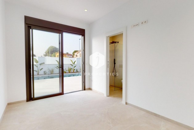 Obra nueva - Villa -
Los Alcazares - Serena Golf