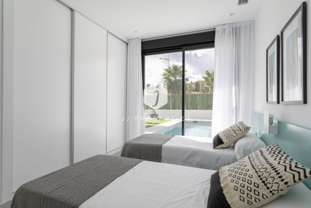 Obra nueva - Villa -
Calasparra - Coto Riñales