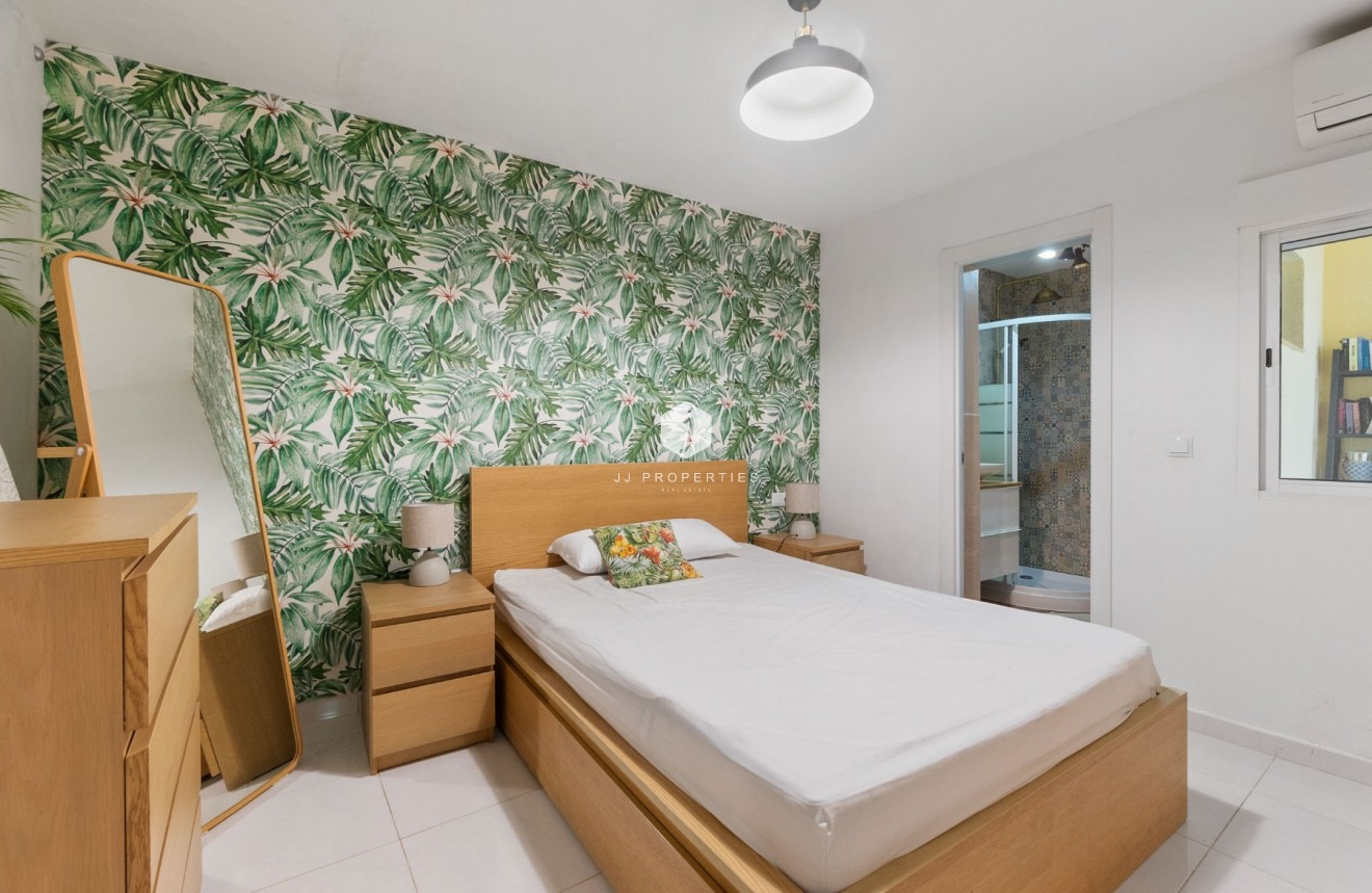 Tweedehands - Appartement / flat -
Torrevieja - Centro