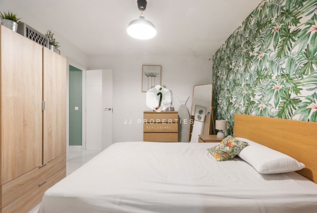 Tweedehands - Appartement / flat -
Torrevieja - Centro