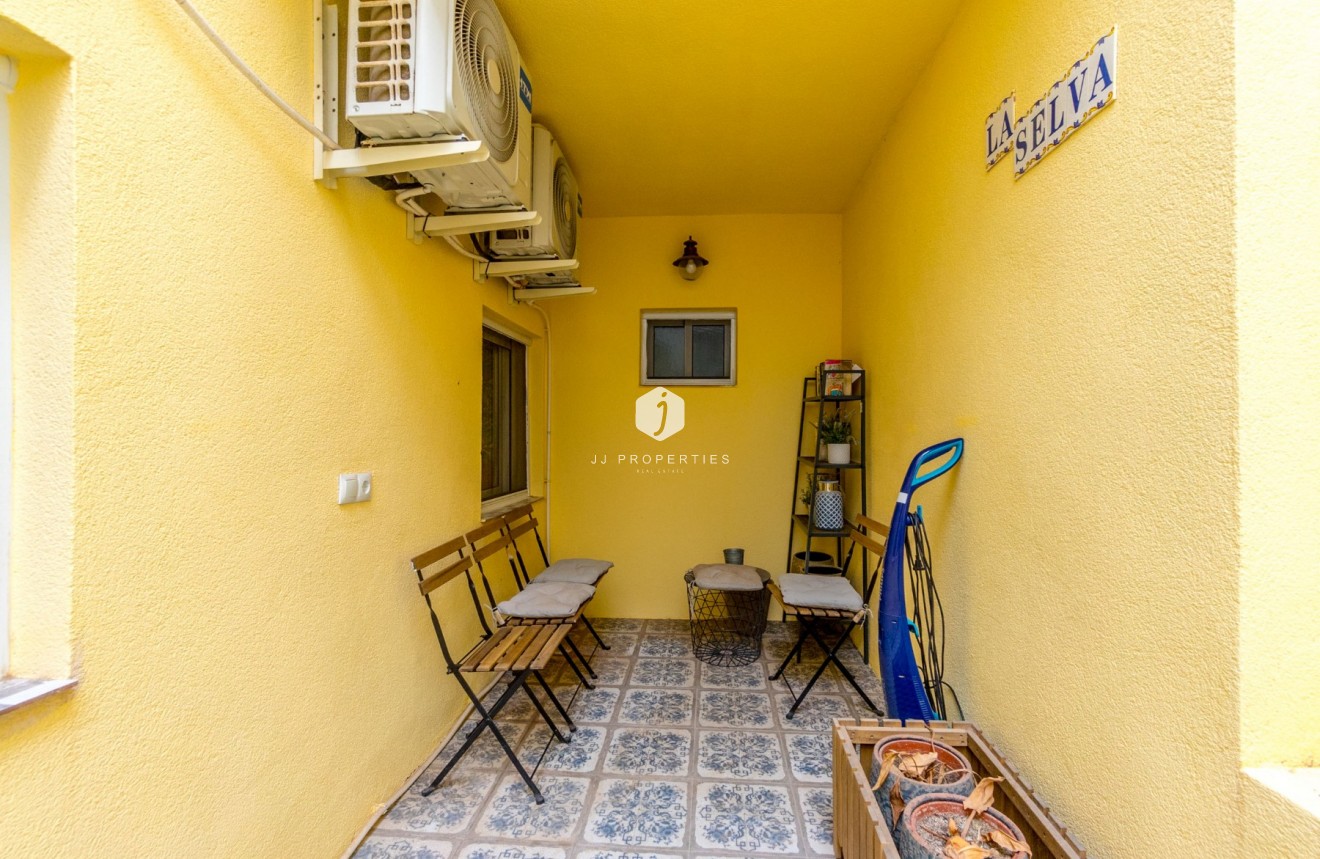 Tweedehands - Appartement / flat -
Torrevieja - Centro