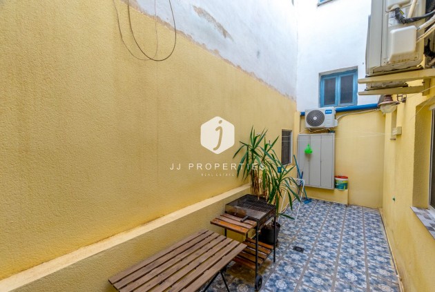 Tweedehands - Appartement / flat -
Torrevieja - Centro