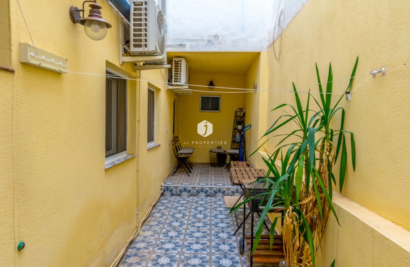 Tweedehands - Appartement / flat -
Torrevieja - Centro