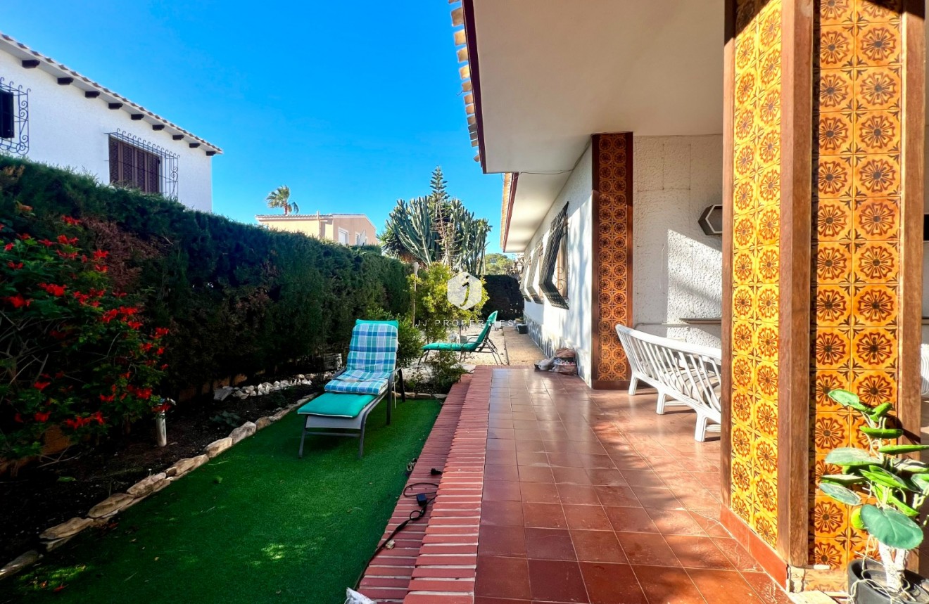 Lange Termijn Verhuur - Chalet -
Cabo Roig - MUY CERCA DE LA PLAYA