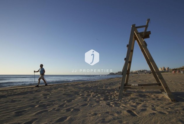 Obra nueva - Villa -
Torrevieja - Sector 25