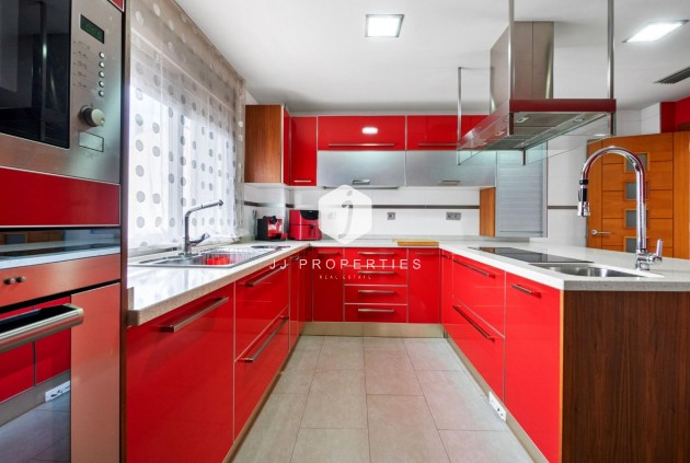 Segunda mano - Chalet -
Rojales