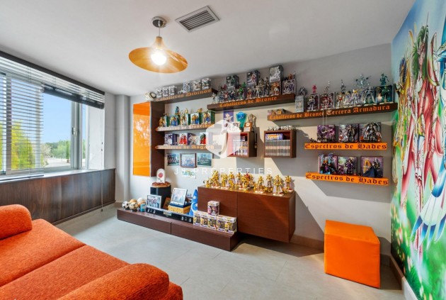 Segunda mano - Chalet -
Rojales