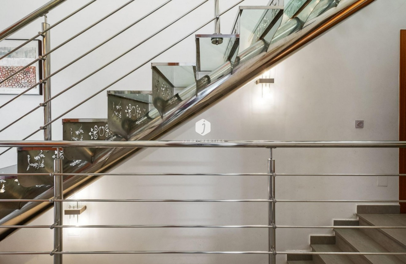 Segunda mano - Chalet -
Rojales