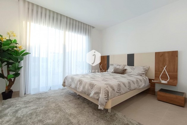 Nowy budynek - Szalet -
Benijofar - Pueblo