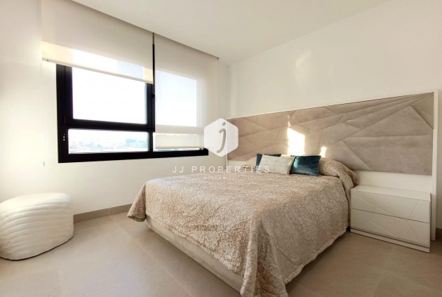 Nowy budynek - Szalet -
Benijofar - Pueblo