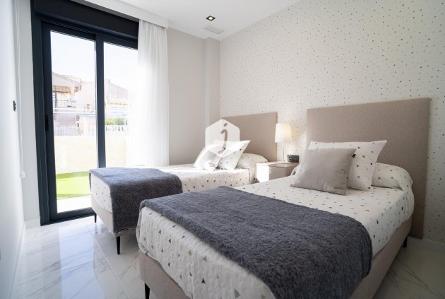 Obra nueva - Bungalow -
Pilar de la Horadada - pueblo