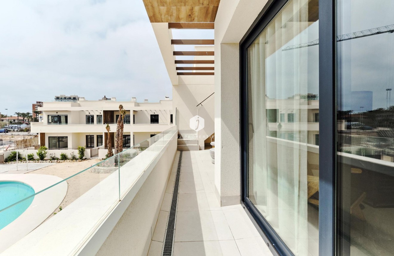 Obra nueva - Bungalow -
Torrevieja - Villa Amalia