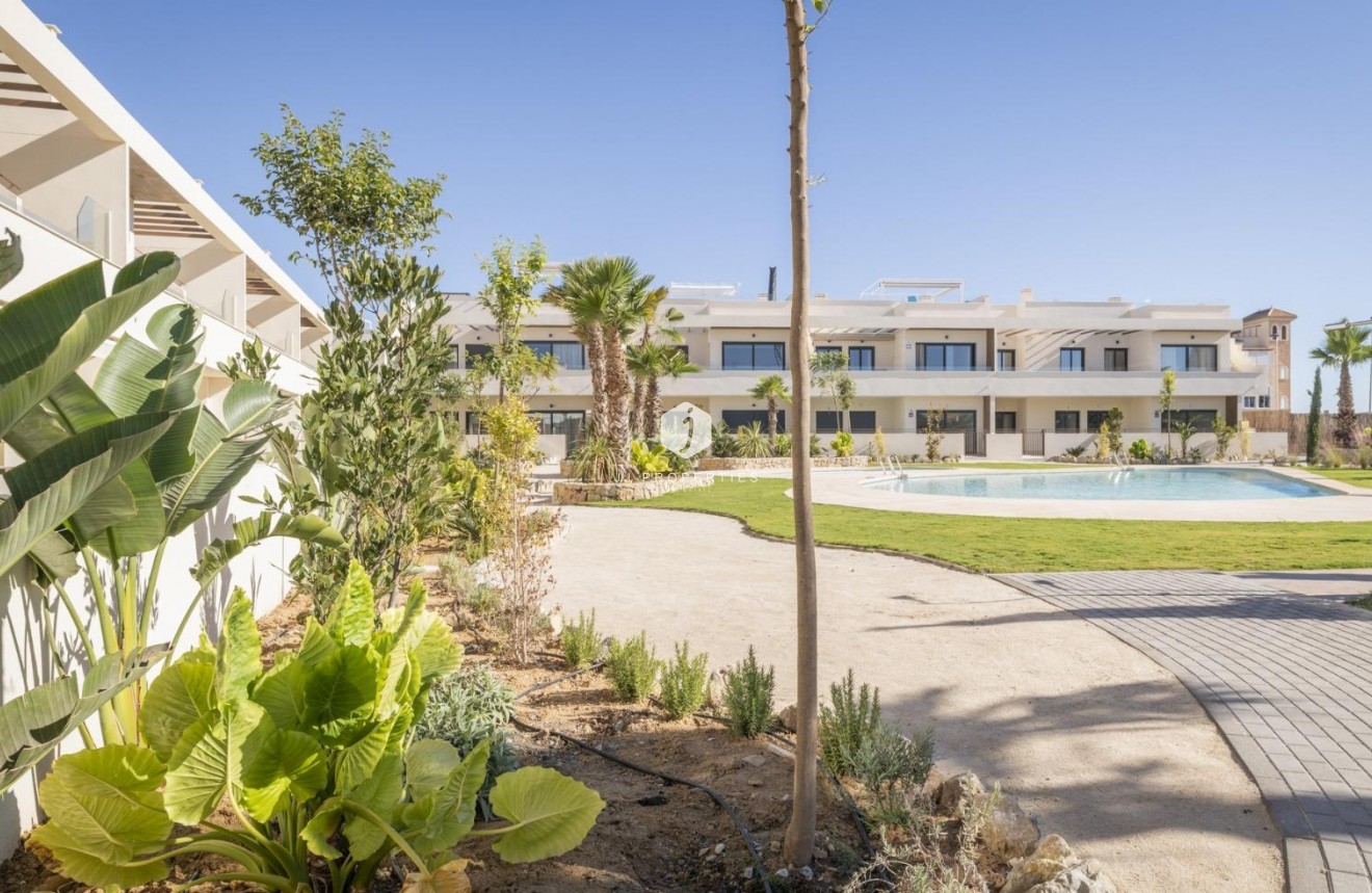 Obra nueva - Bungalow -
Torrevieja - Villa Amalia