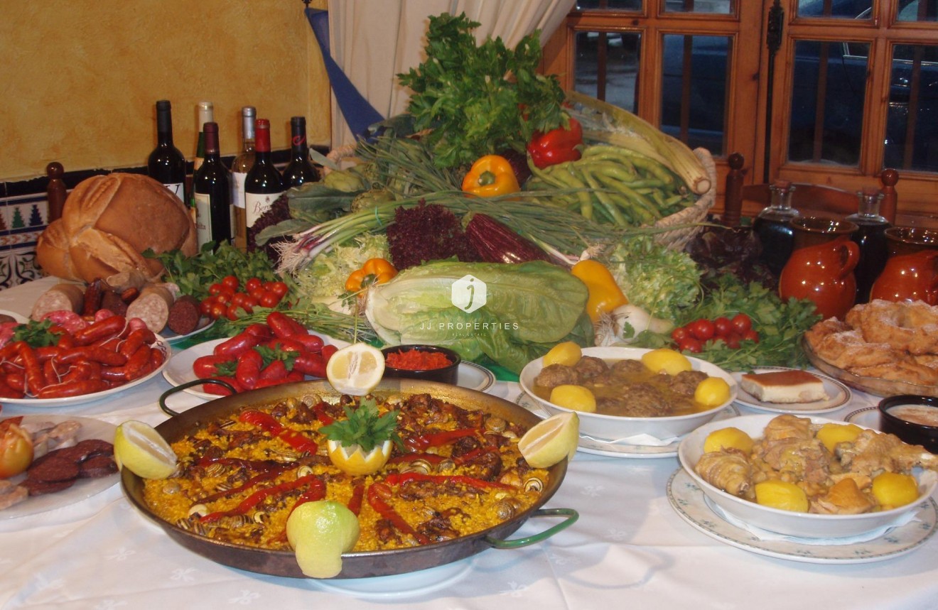 Obra nueva - Chalet -
Dolores - Sector 2