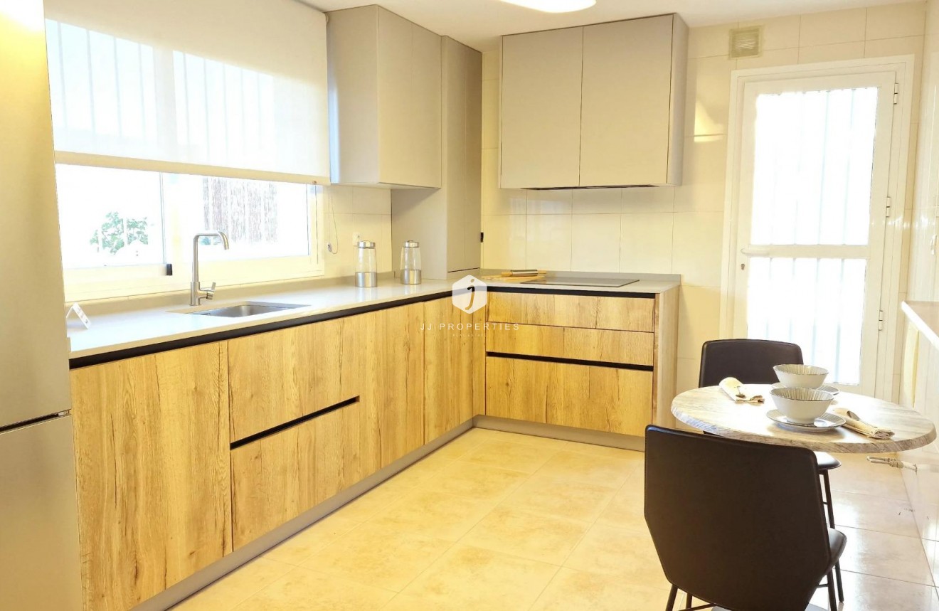 Obra nueva - Villa -
Lorca - Purias