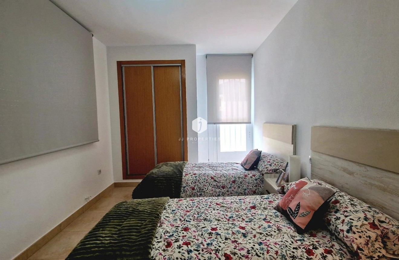 Obra nueva - Villa -
Lorca - Purias