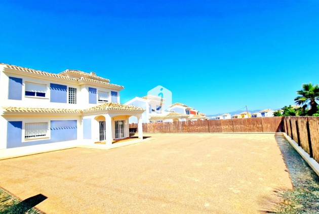 Obra nueva - Villa -
Lorca - Purias