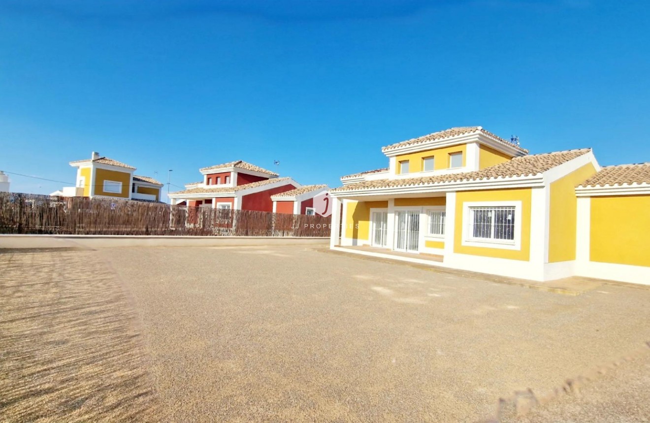 Obra nueva - Villa -
Lorca - Purias