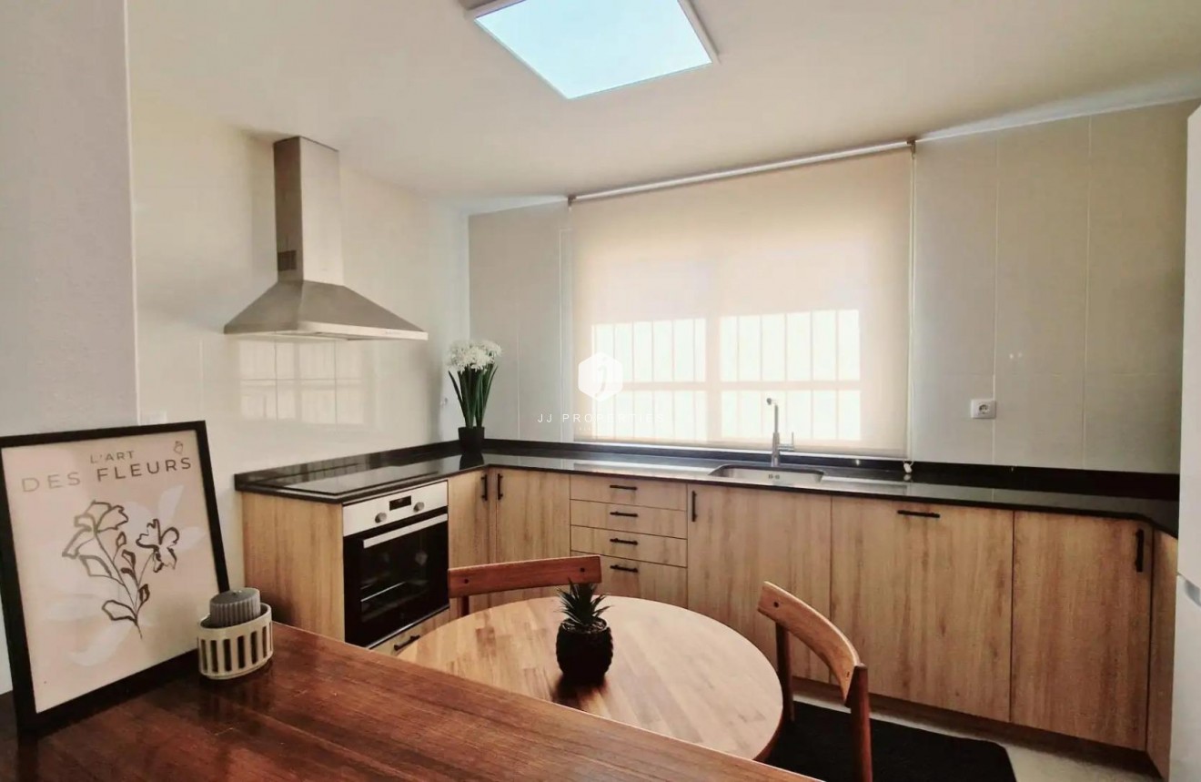 Obra nueva - Villa -
Lorca - Purias