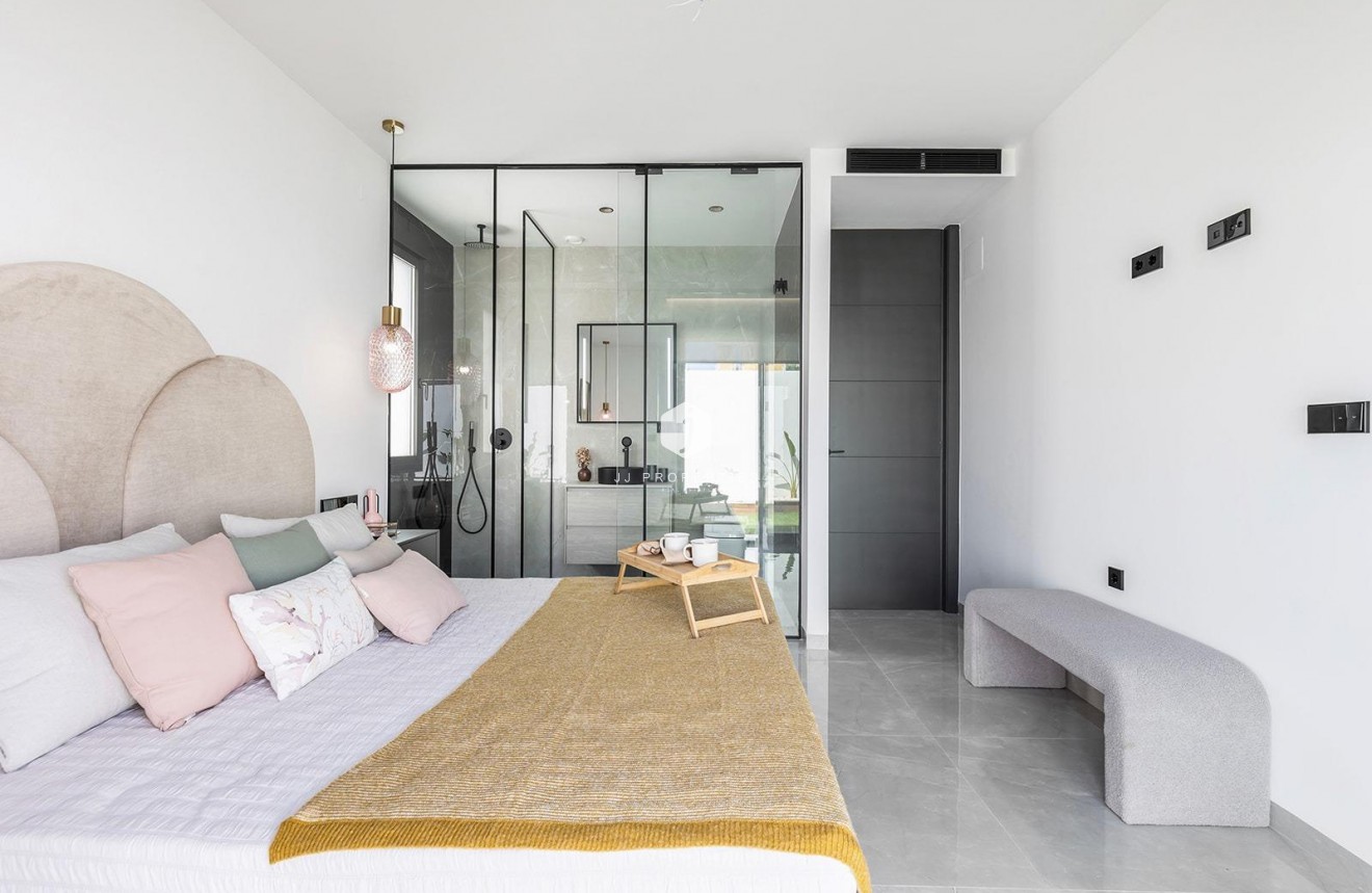 Obra nueva - Villa -
Torrevieja - Los Balcones