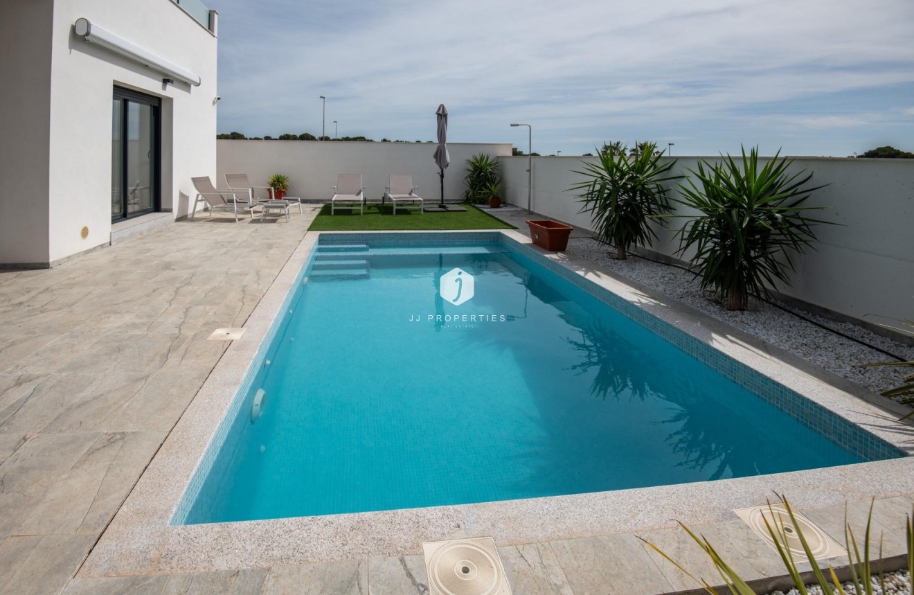 Obra nueva - Villa -
Pilar de la Horadada - Pinar de Campoverde