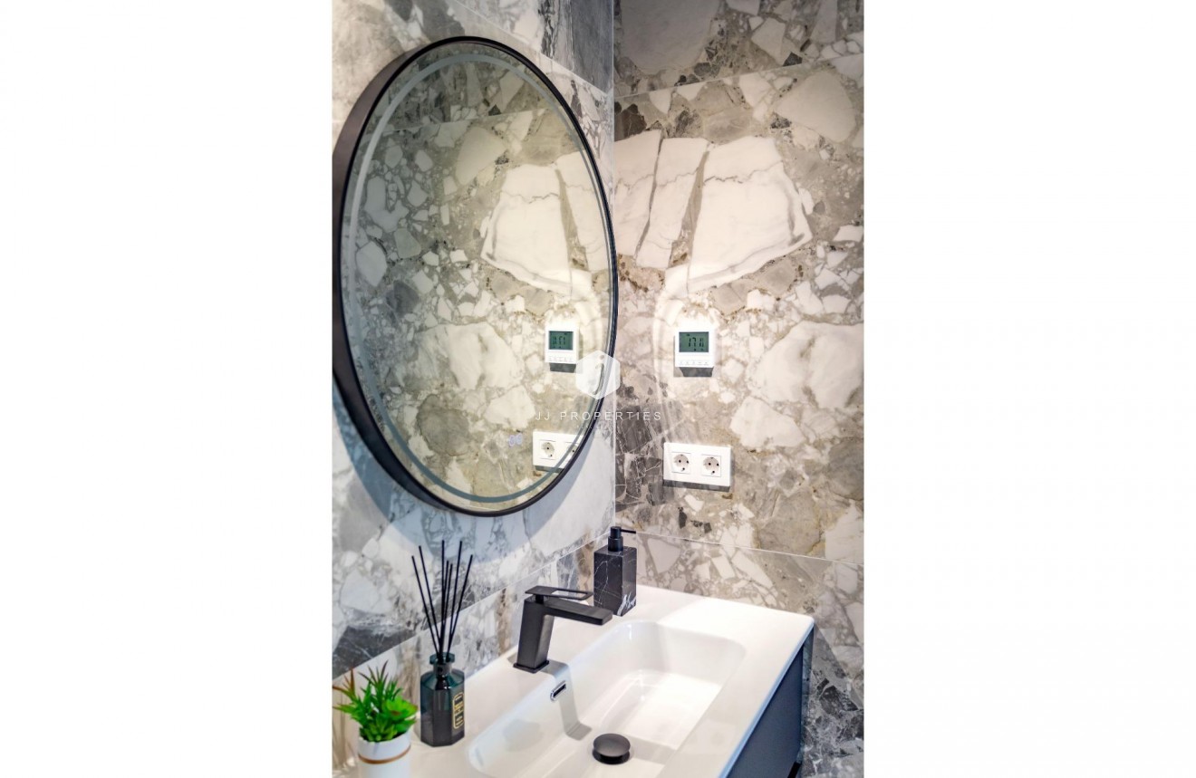 Obra nueva - Apartamento / piso -
Finestrat - Balcón de finestrat