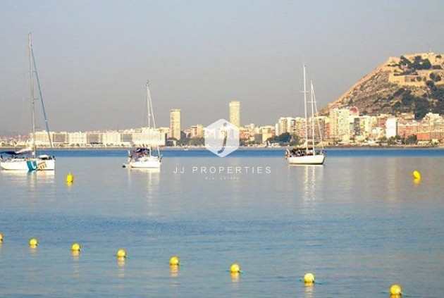 Nouvelle construction - Attique -
El Verger