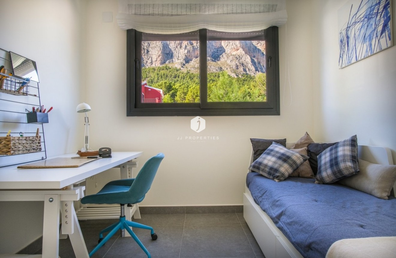 Obra nueva - Villa -
Polop - Urbanizaciones