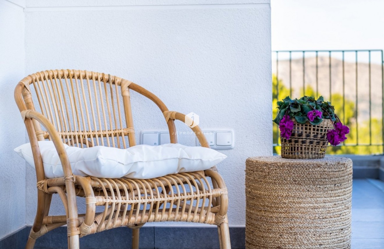 Obra nueva - Villa -
Polop - Urbanizaciones