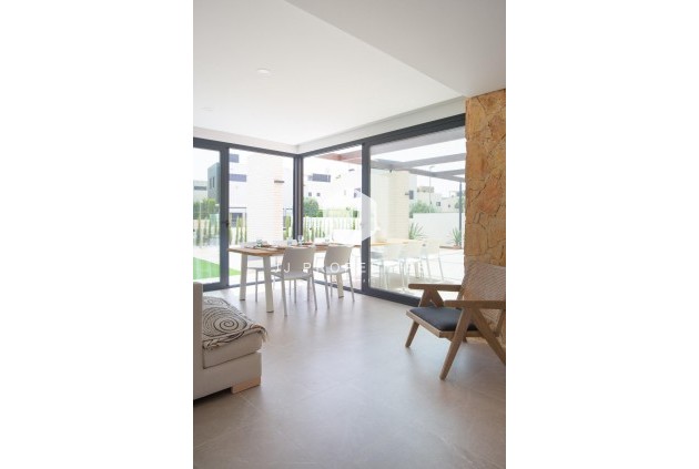 Obra nueva - Villa -
Orihuela Costa - Campoamor