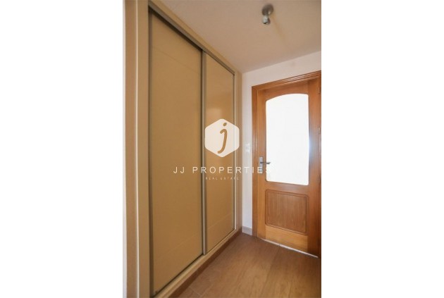 Segunda mano - Apartamento / piso -
Torrevieja - Playa de los locos