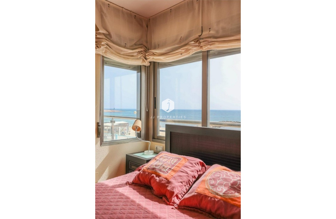 Segunda mano - Apartamento / piso -
Torrevieja - Playa de los locos