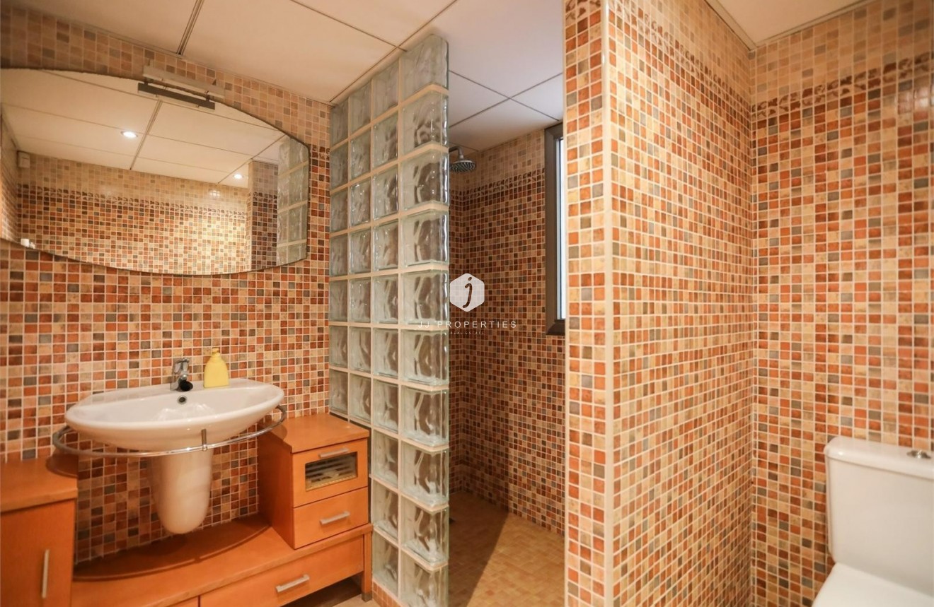 Segunda mano - Apartamento / piso -
Torrevieja - Playa de los locos