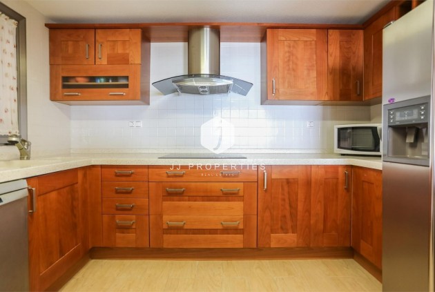 Segunda mano - Apartamento / piso -
Torrevieja - Playa de los locos