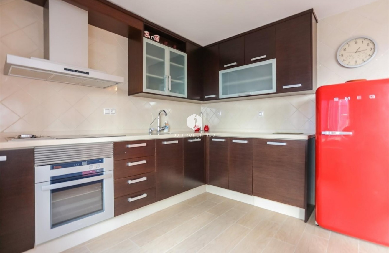 Segunda mano - Apartamento / piso -
Torrevieja - Playa de los locos