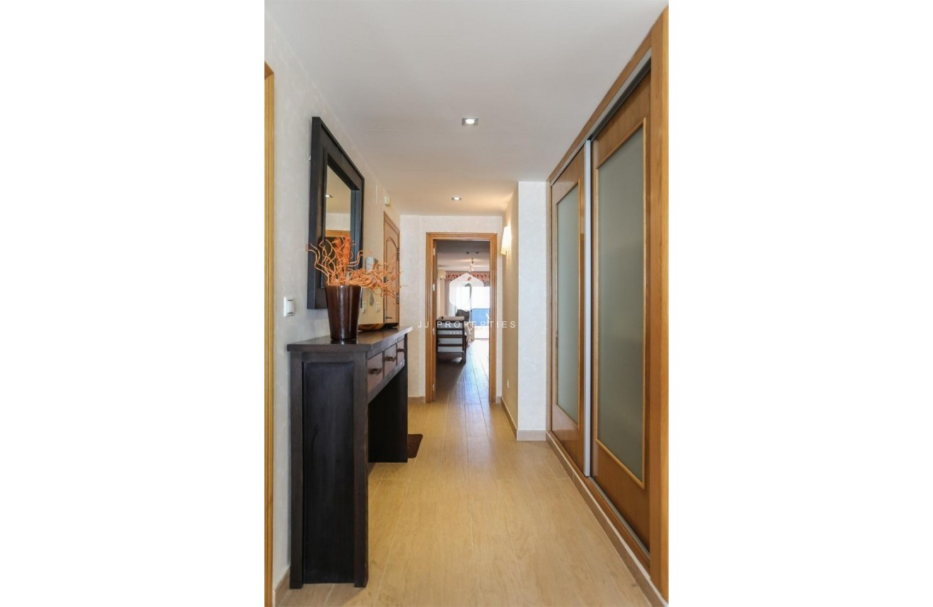 Segunda mano - Apartamento / piso -
Torrevieja - Playa de los locos