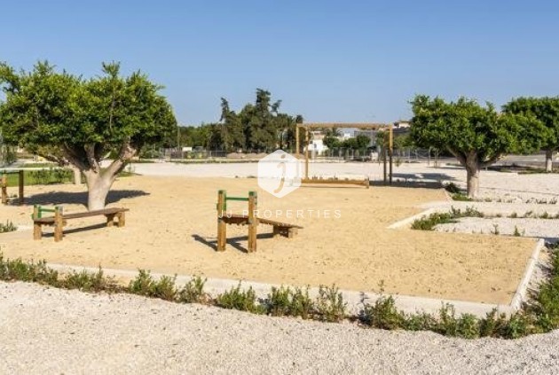 Obra nueva - Chalet -
Daya Nueva