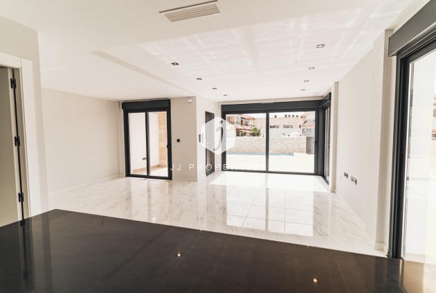 Nieuwbouw Woningen - Villa -
Orihuela Costa - Punta Prima