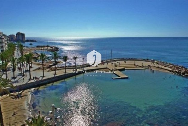 Obra nueva - Apartamento / piso -
Torrevieja - Centro