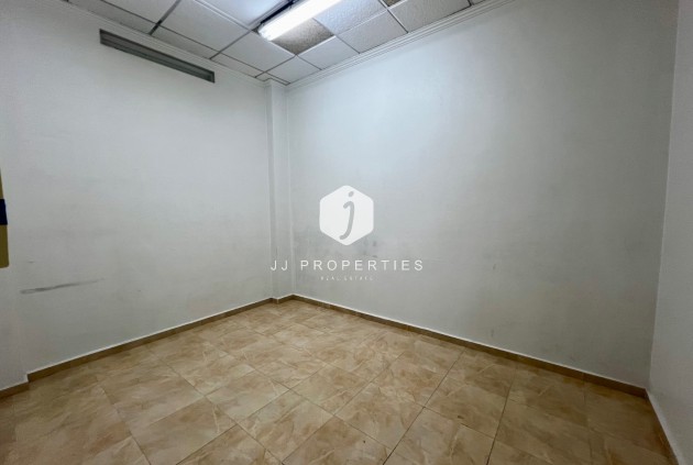 Aus zweiter Hand - Kommerziell -
Beniel - CENTRO