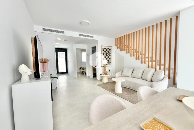 Nouvelle construction - Chalet -
Cox - San Fernando