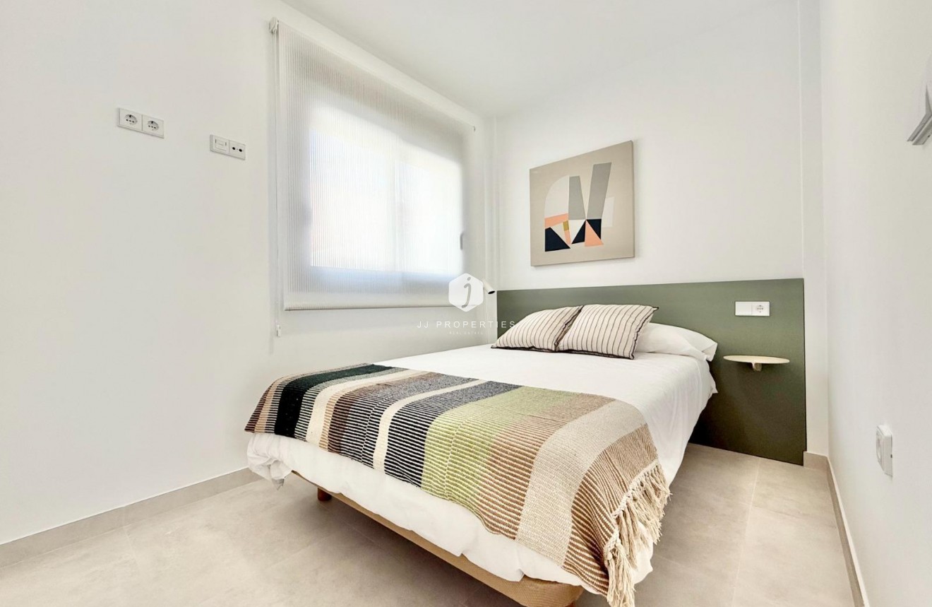 Nouvelle construction - Chalet -
Cox - San Fernando