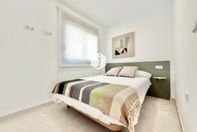 Nouvelle construction - Chalet -
Cox - San Fernando