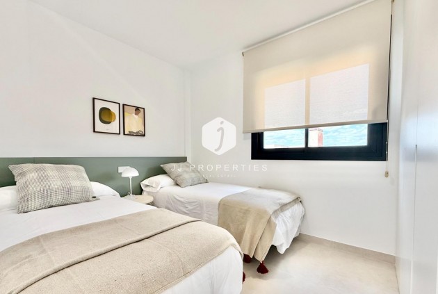 Nouvelle construction - Chalet -
Cox - San Fernando